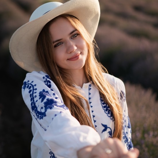 Миг любов с "Романтична фотосесия за двойки във Варна" от Makaroon