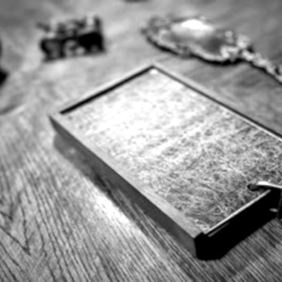 Колекционерът: Ескейп руум в жива реалност - игра за двама от Makaroon Колекционерът: Ескейп руум в жива реалност - игра за двама от Makaroon