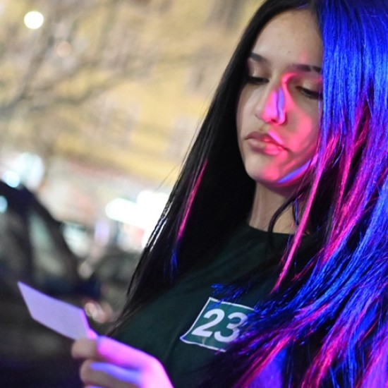 Оцелейте и спечелете The Squid Games - отборна игра за трима от Makaroon Оцелейте и спечелете The Squid Games - отборна игра за трима от Makaroon