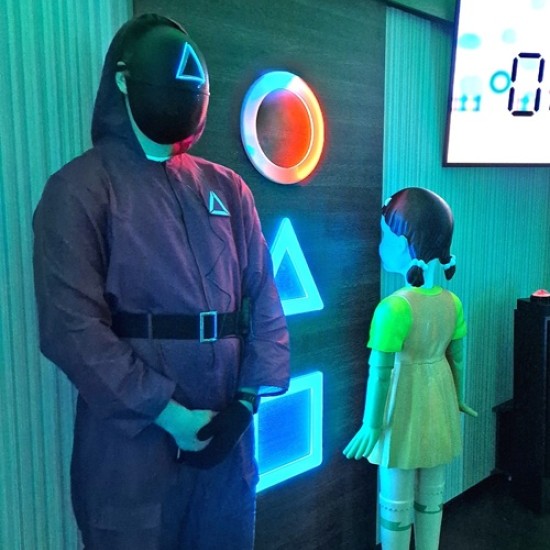 Оцелейте и спечелете The Squid Games - отборна игра за трима от Makaroon Оцелейте и спечелете The Squid Games - отборна игра за трима от Makaroon