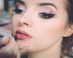 Урок по грим с професионален гримьор от Makaroon