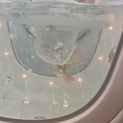 Флотация за бебе в Бургас – първото водно преживяване на вашето бебче Флотация за бебе в Бургас – първото водно преживяване на вашето бебче