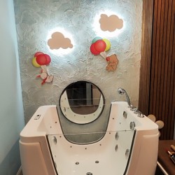 Флотация за бебе в Бургас – първото водно преживяване на вашето бебче