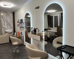 Подарете на косата си пълноценна грижа с Head SPA therapy + сешоар в Swan hair & beauty от Makaroon
