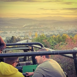 Сафари с 4х4 офроуд автобус край Велико Търново за 12 човека Сафари с 4х4 офроуд автобус край Велико Търново за 12 човека