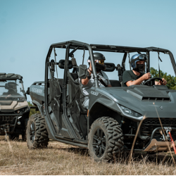 В ритъма на приключението с 1 час возене в 6-местно бъги из околностите на с. Арбанаси В ритъма на приключението с 1 час возене в 6-местно бъги из околностите на с. Арбанаси