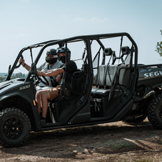 Насладете се на време сред природата с близки хора с 1 час разходка с бъги и възможност за самостоятелно шофиране около с. Арбанаси от Makaroon