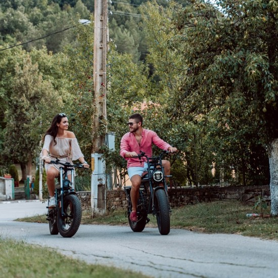 Get to know the city with "Electric bike ride near Veliko Tarnovo" from Makaroon Get to know the city with "Electric bike ride near Veliko Tarnovo" from Makaroon