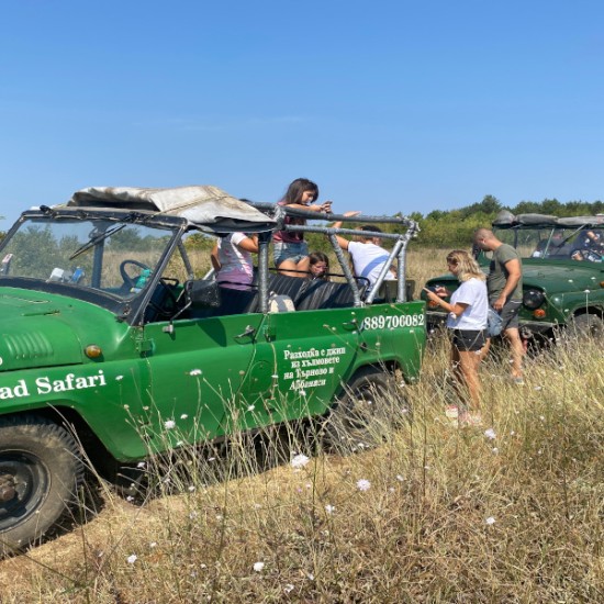 Впуснете се в едно нестандартно приключение с Джип сафари в района на Велико Търново от Makaroon
