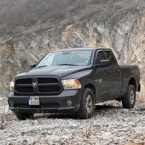 Офроуд разходка с джип висок клас в района на Велико Търново