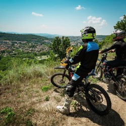 Офроуд разходка с електрически кросов мотор край Арбанаси