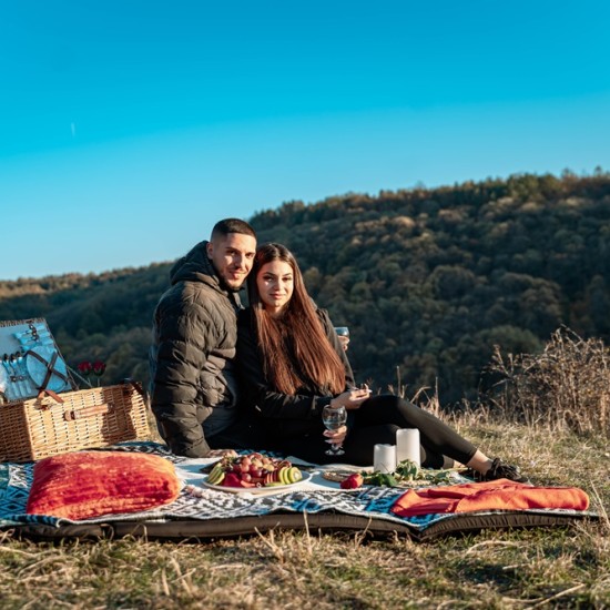 Споделени мигове с "Романтичен пикник и конна езда за двама около Велико Търново" от Makaroon