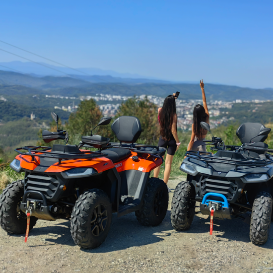 Опознайте Велико Търново на колела с "АТВ под наем за 4 часа край Велико Търново или Арбанаси" от Makaroon