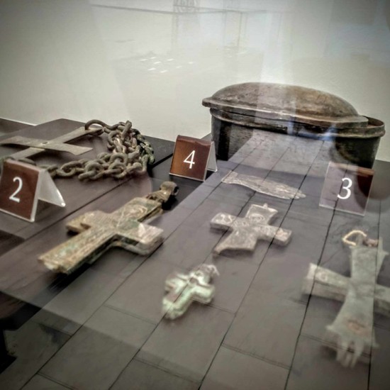 Опознайте забележителностите край Хисаря с туристически пакет „ Piligrim Quest” от Makaroon