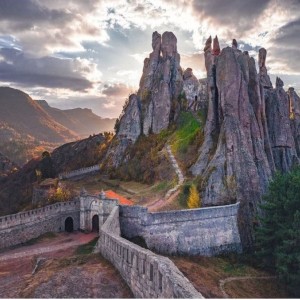 Приключенска игра възкачване на престола на Белоградчишките скали