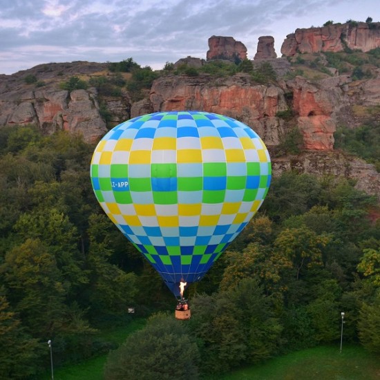 Свободен полет с балон над Белоградчишките скали от Макароон