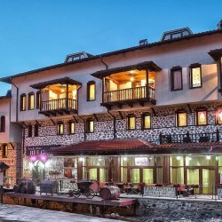 Нощувка за двама в Мелник с включени вечеря и закуска, релакс зона и вход за музея на виното