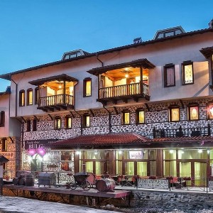 Нощувка за двама в Мелник с включени вечеря и закуска, релакс зона и вход за музея на виното Нощувка за двама в Мелник с включени вечеря и закуска, релакс зона и вход за музея на виното