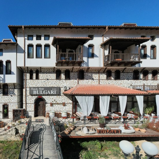 Нощувка за двама в Мелник с включени вечеря и закуска, релакс зона и вход за музея на виното от Макароон