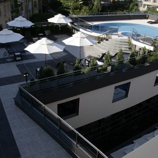 Нощувка в Cosmopolitan Hotel & Wellness Русе – тайната на пълноценния живот от Makaroon Нощувка в Cosmopolitan Hotel & Wellness Русе – тайната на пълноценния живот от Makaroon