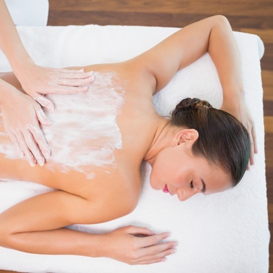 Погрижете се за кожата си със СПА терапия Мляко и сметана от Makaroon Погрижете се за кожата си със СПА терапия Мляко и сметана от Makaroon