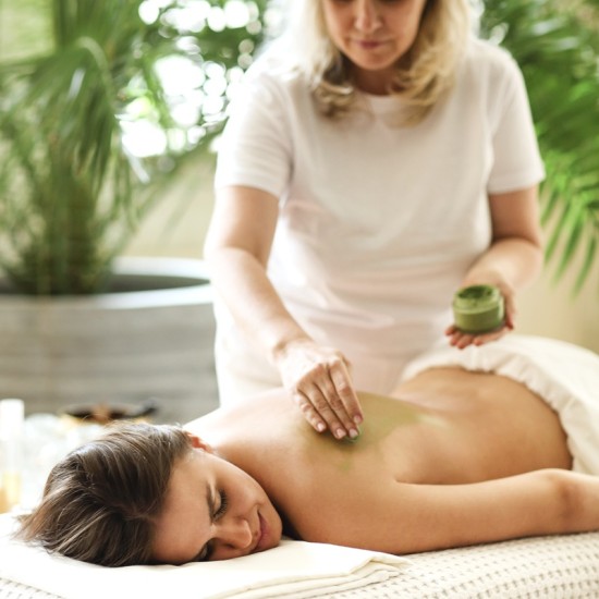 Отдайте се на пълноценен релакс с японска дзен терапия със зелен чай от Makaroon