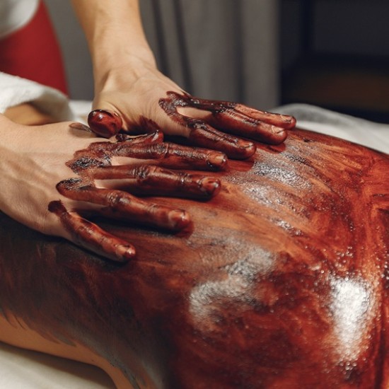 Подарете си луксозен шоколадов ритуал за тяло с вана от Makaroon