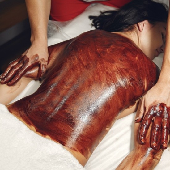 Подарете си луксозен шоколадов ритуал за тяло с вана от Makaroon