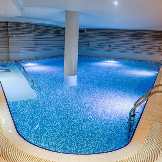 VIP spa package for two - give the gift relaxation from Makaroon