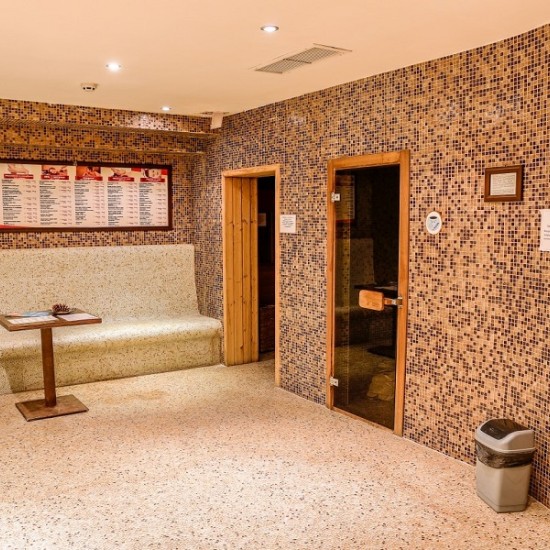 VIP spa package for two - give the gift relaxation from Makaroon