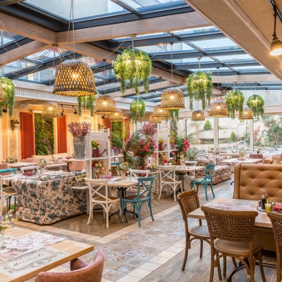 Вечеря за двама в ресторант Hacienda – кулинарно изкушение на световно ниво от Макароон Вечеря за двама в ресторант Hacienda – кулинарно изкушение на световно ниво от Макароон