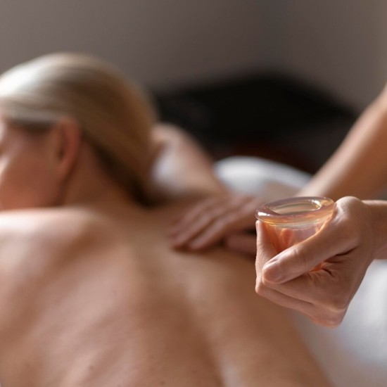 Море от аромати с Ароматен масаж в Уелнес център Cosmopolitan Русе от Makaroon Море от аромати с Ароматен масаж в Уелнес център Cosmopolitan Русе от Makaroon