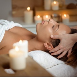 Пълно спокойствие с Релаксиращ масаж в Уелнес център Cosmopolitan Русе 