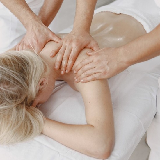 Заслужена релаксация с Релаксиращ масаж в Уелнес център Cosmopolitan Русе от Makaroon Заслужена релаксация с Релаксиращ масаж в Уелнес център Cosmopolitan Русе от Makaroon