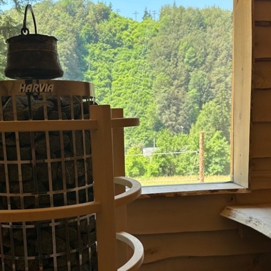 Насладете се на една пълноценна почивка с дъх на природа, спокойствие и комфорт с нощувка за двама в спа хотел Кипарис, гр. Смолян от Makaroon