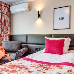 СПА уикенд за двама в двойна стая със закуска и Куиз-игра по пътя Асеновград в хотел Кипарис, гр. Смолян