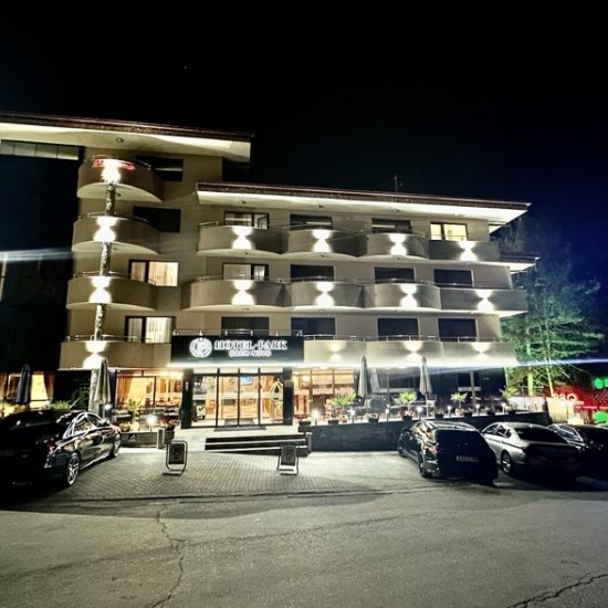 Transport yourself to a relaxing fairy tale with "Weekend at Hotel Park Bachinovo + breakfast and dinner" from Makaroon