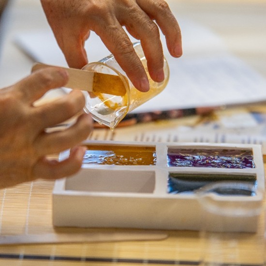  Опознайте света на сапунолеенето с творческа работилница за натурални сапуни от Makaroon