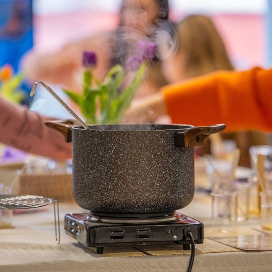  Опознайте света на сапунолеенето с творческа работилница за натурални сапуни от Makaroon