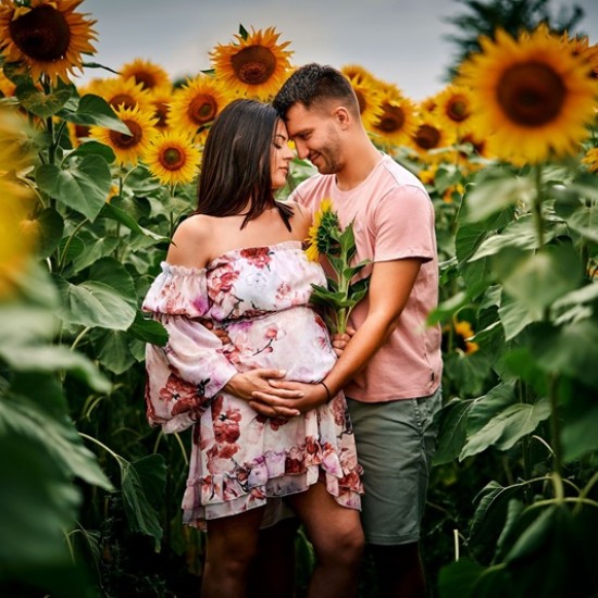 Създайте спомени завинаги със Семейна фотосесия в Плевен от Makaroon Създайте спомени завинаги със Семейна фотосесия в Плевен от Makaroon