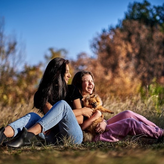 Създайте спомени завинаги със Семейна фотосесия в Плевен от Makaroon Създайте спомени завинаги със Семейна фотосесия в Плевен от Makaroon