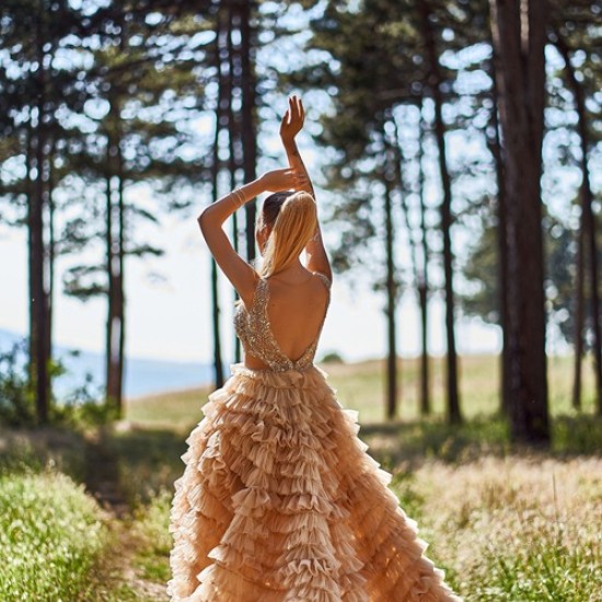 Запечатайте всеки момент от Вашия вълнуващ ден с Абитуриентска фотосесия в Плевен от Makaroon Запечатайте всеки момент от Вашия вълнуващ ден с Абитуриентска фотосесия в Плевен от Makaroon