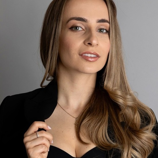 Поглезете се за Вашата безупречна визия с Професионален грим от Makaroon Поглезете се за Вашата безупречна визия с Професионален грим от Makaroon