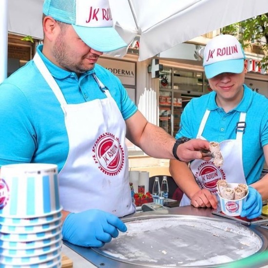 Разхладете се в топлите дни из цяла България – Тайландски сладолед и напитки за двама с JK Rollin от Makaroon Разхладете се в топлите дни из цяла България – Тайландски сладолед и напитки за двама с JK Rollin от Makaroon