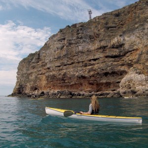 Едно ново морско изживяване с „Урок по морски каякинг или сърфски каяк за начинаещи“