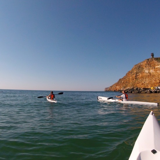 Открийте сезона с „Урок по морски каякинг или сърфски каяк за начинаещи“ от Makaroon