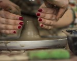 Разкрийте творческия си потенциал с Уъркшоп по Керамика или Грънчарство от Makaroon