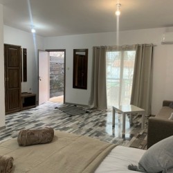 2 нощувки за двама + 2 деца с ползване на минерален басейн и аквапарк в комплекс Варвара, с. Варвара, област Пазарджик