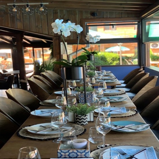 Прекарайте една незабравима почивка с 2 нощувки за двама + ползване на минерален басейн в комплекс Варвара от Makaroon