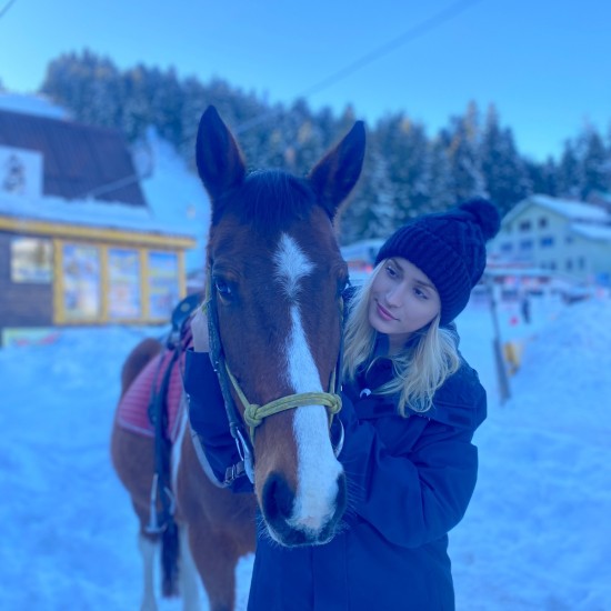 Разходка с кон – в такт с природата на Боровец от Макароон